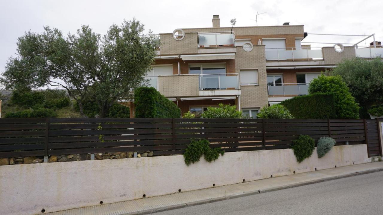 Encantador Apartamento Familiar 4 Px Con Terraza, Parking Y Wi-Fi En Llanca Exterior photo