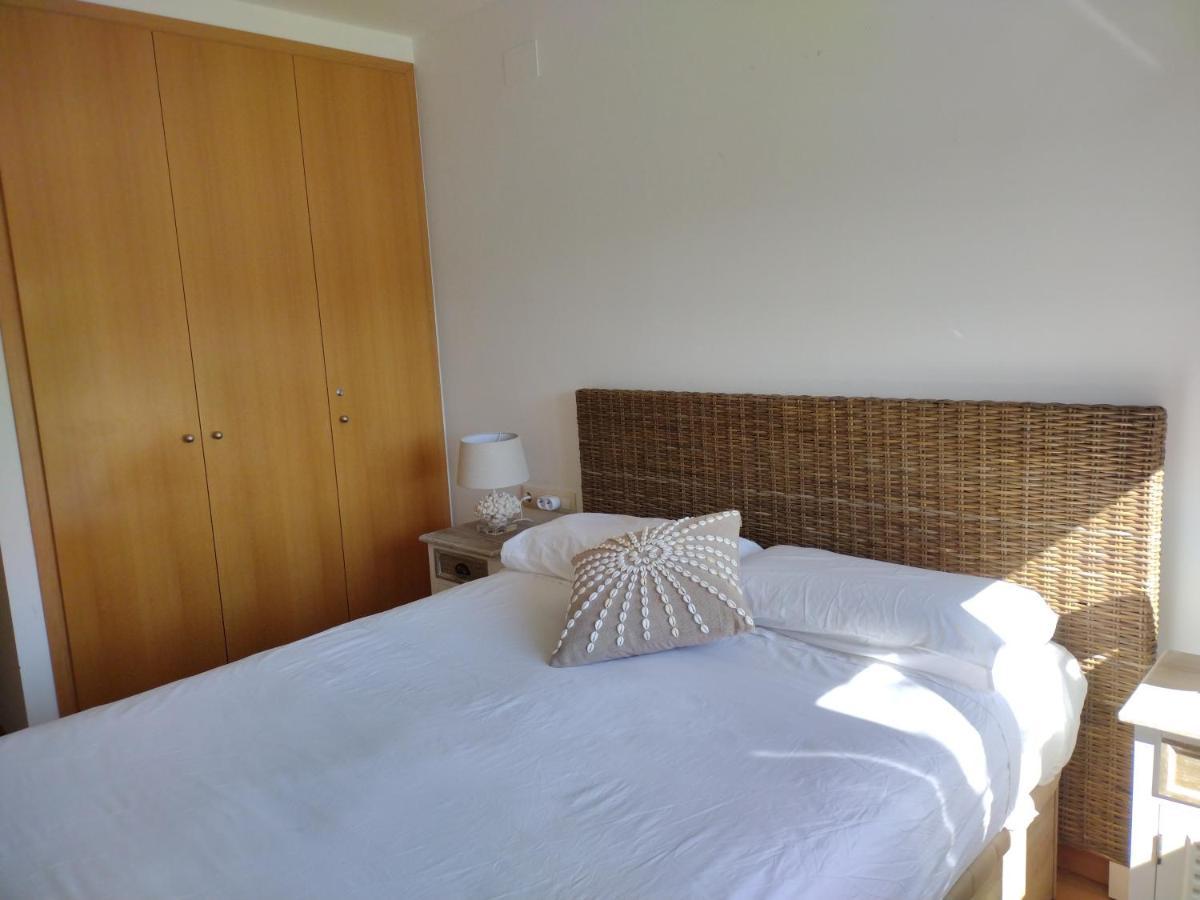 Encantador Apartamento Familiar 4 Px Con Terraza, Parking Y Wi-Fi En Llanca Exterior photo